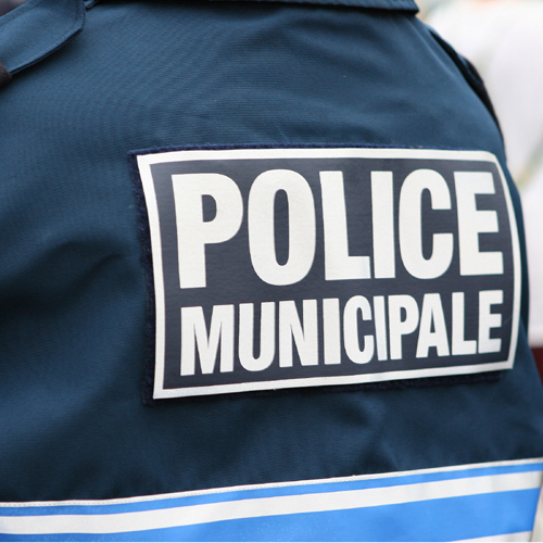 http://www.perneslesfontaines.fr/uploads/media/police_municipale1.jpg