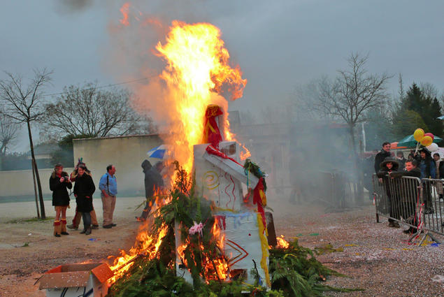 Feux de la Saint Jean aux Valayans