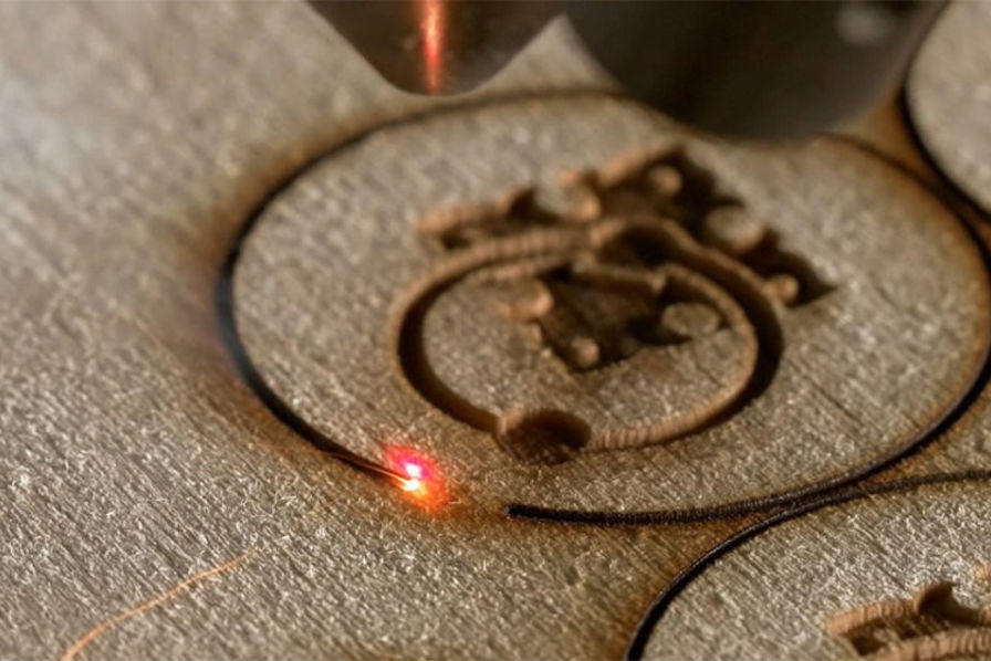 Médiathèque : Atelier découpe laser avec le FabLab La Bricothèque
