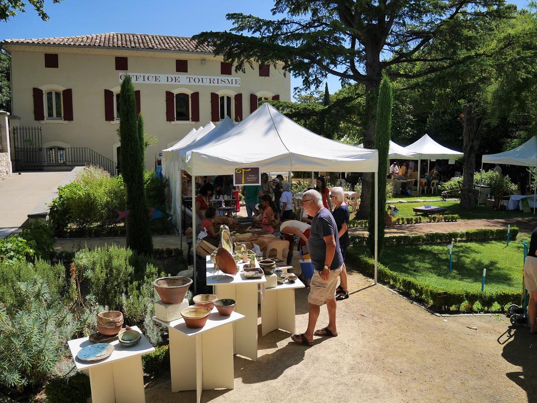 Le marché des "Talents d'Ici"